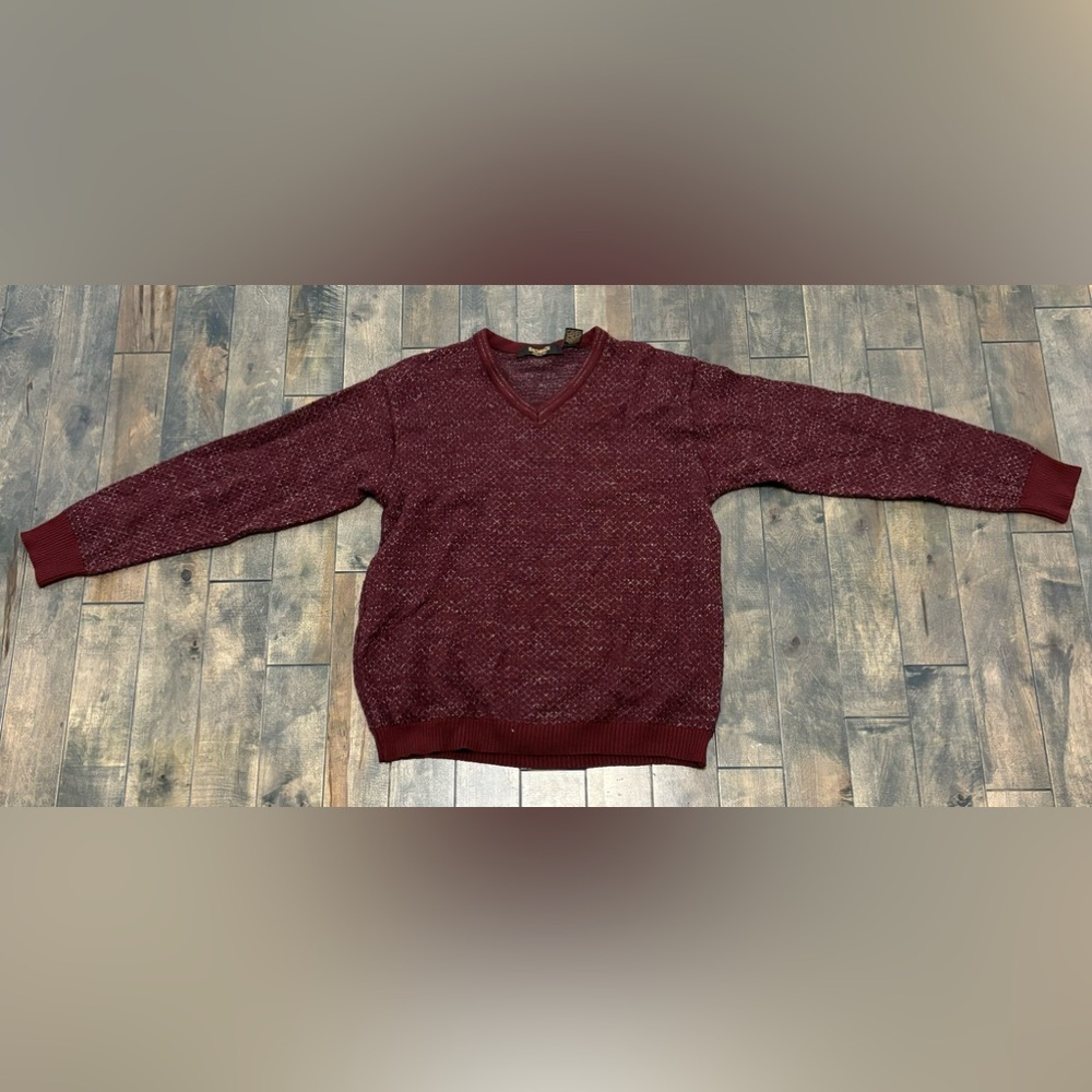 Bachrach Size Large V Neck Maroon Sweater Made in Italy Wool Blend - Picture 2 of 10